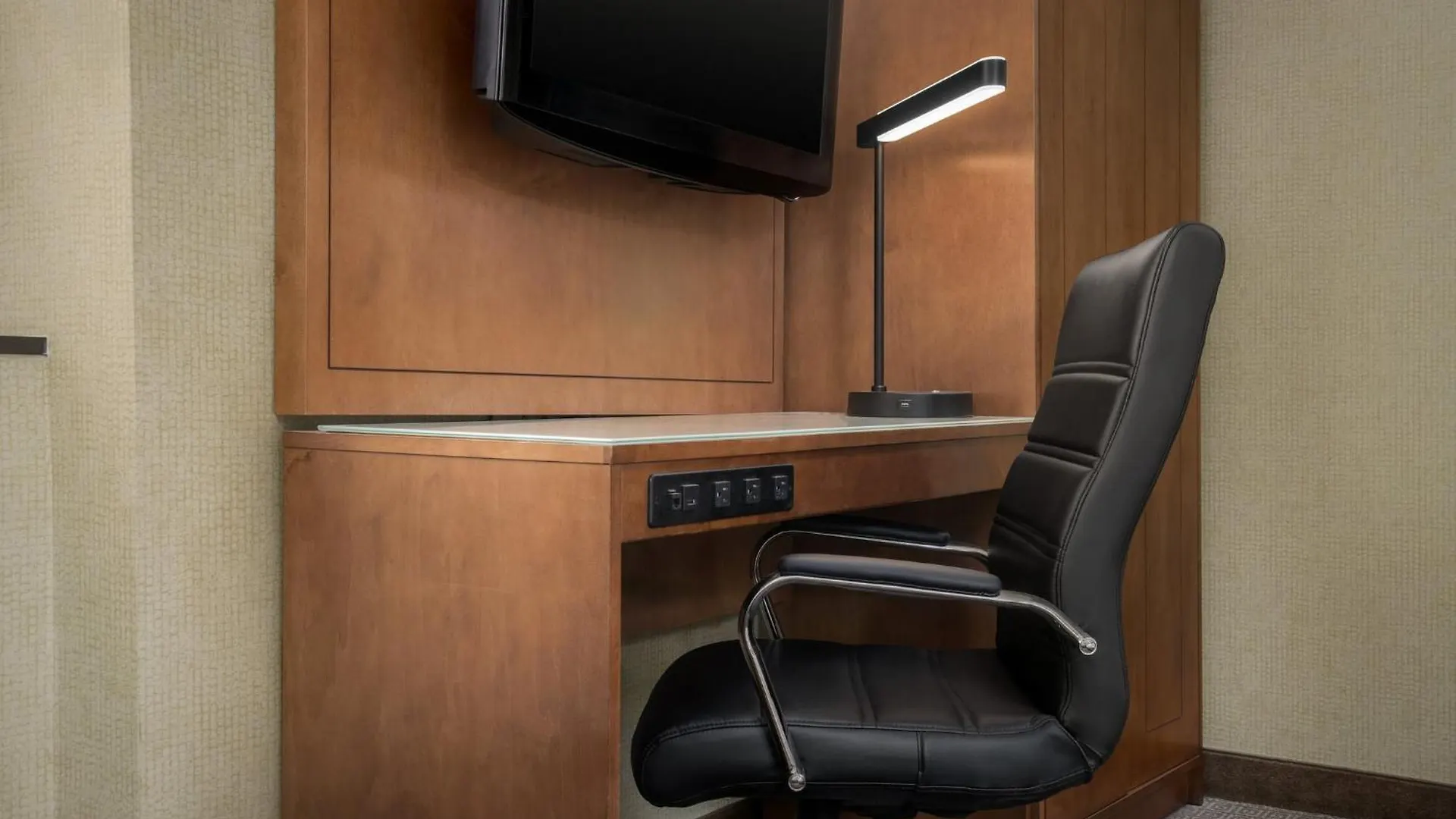 Hotel Holiday Inn Express Manhattan Midtown West By Ihg New York